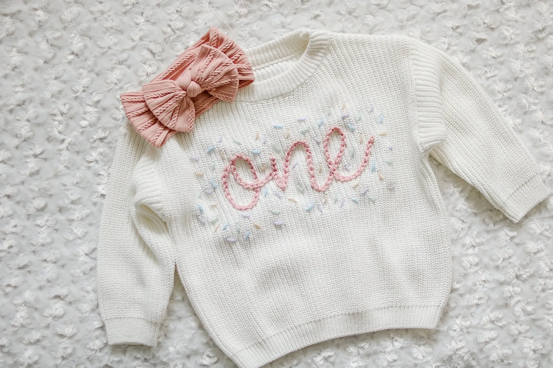 BIRTHDAY Hand-embroidered Chunky Sweater - White