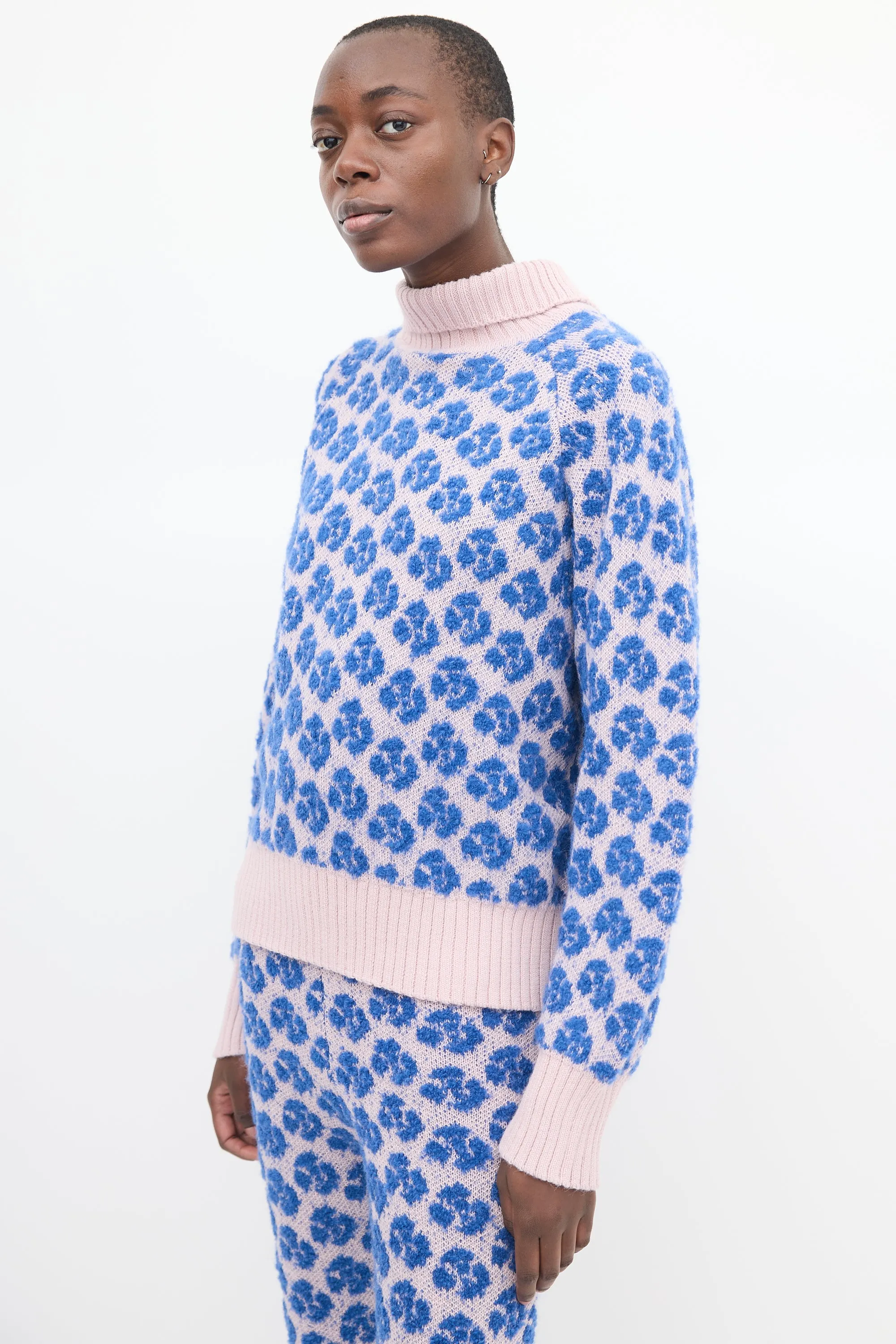 Blue & Pink Floral Jacquard Golgoli Sweater