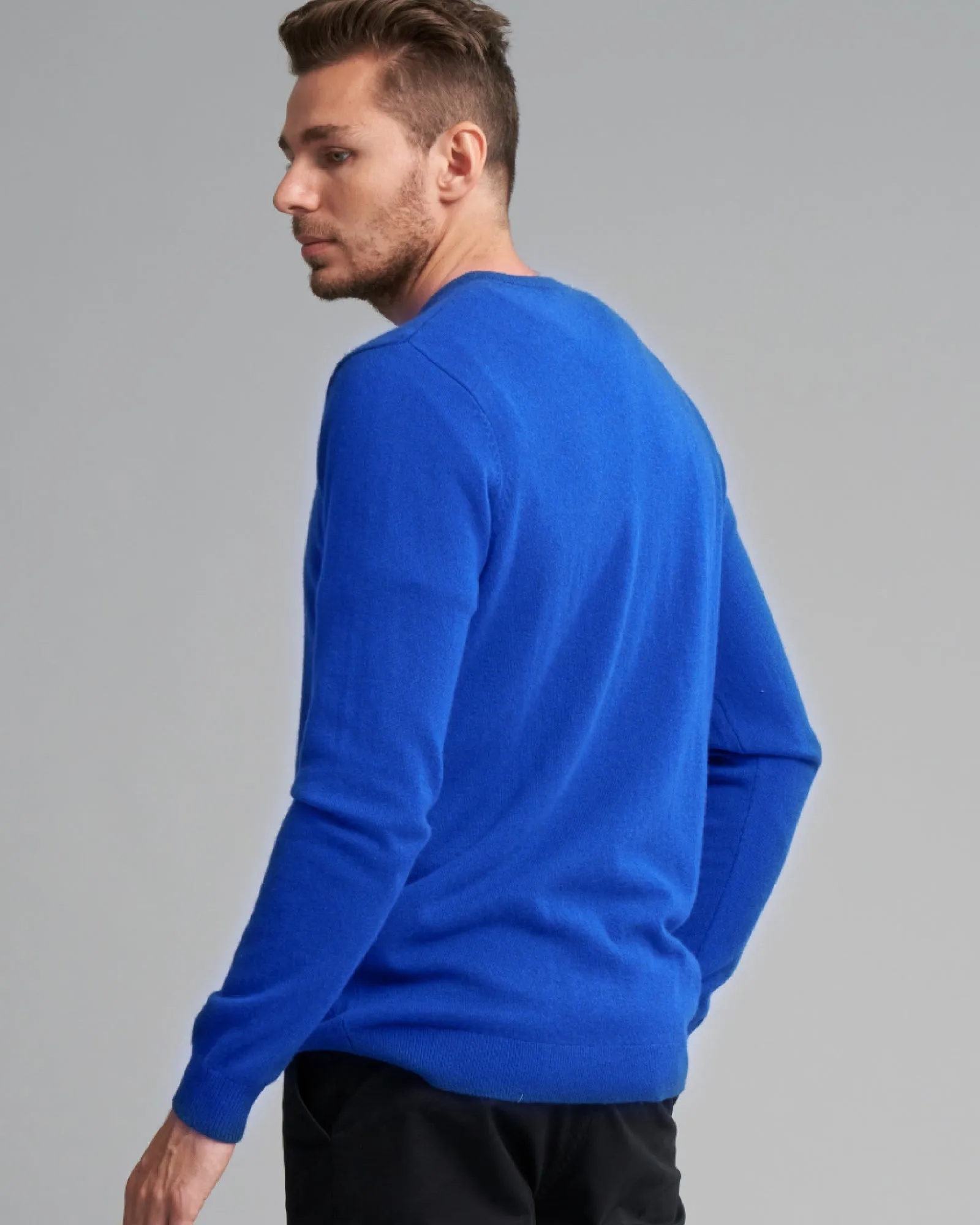 CASHMERE PEGASUS VEE