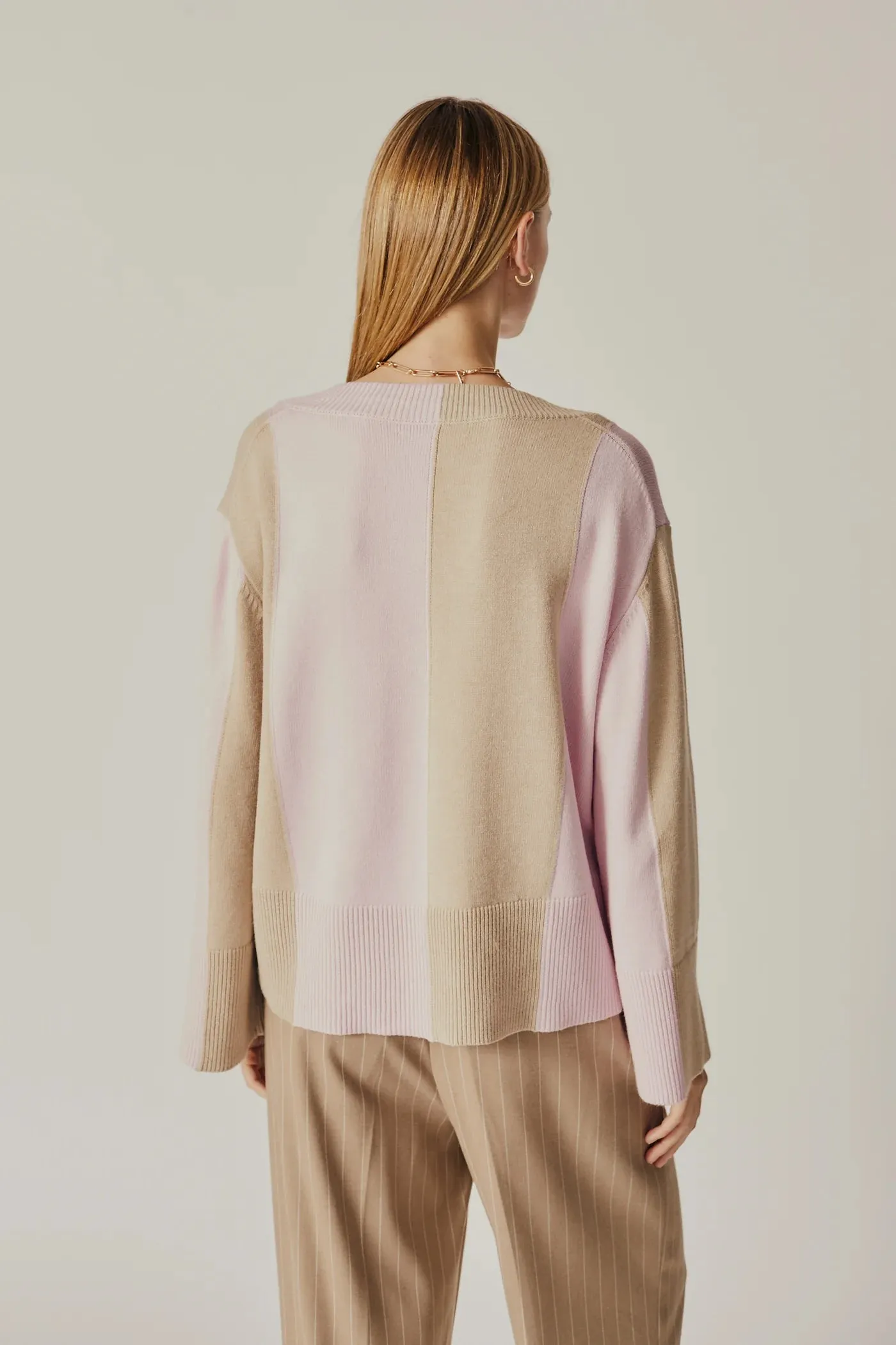 DELUC IBERIS STRIPED V-NECK SWEATER