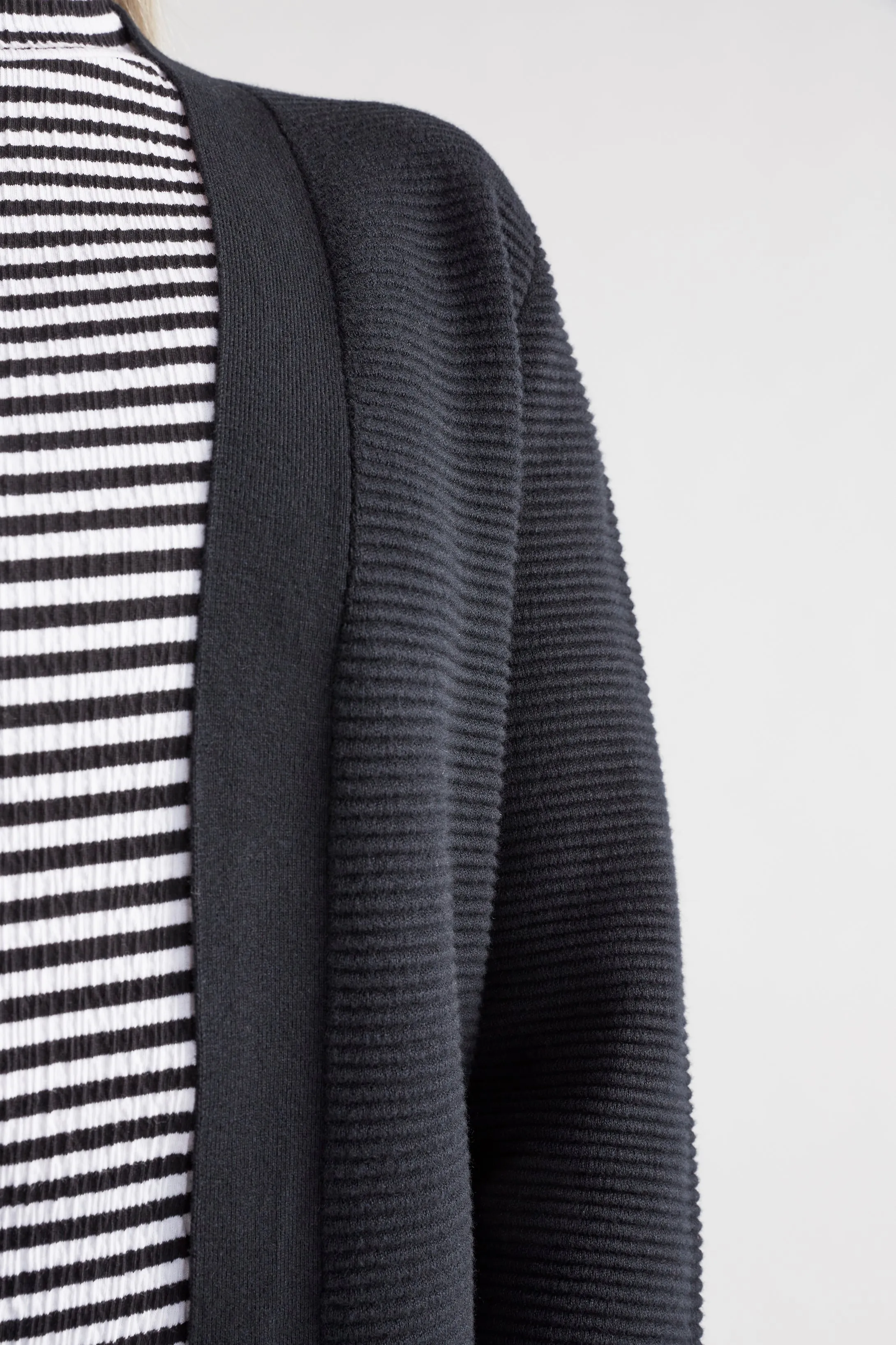 Elk The Label - Neiu Ottoman Cardigan - Black