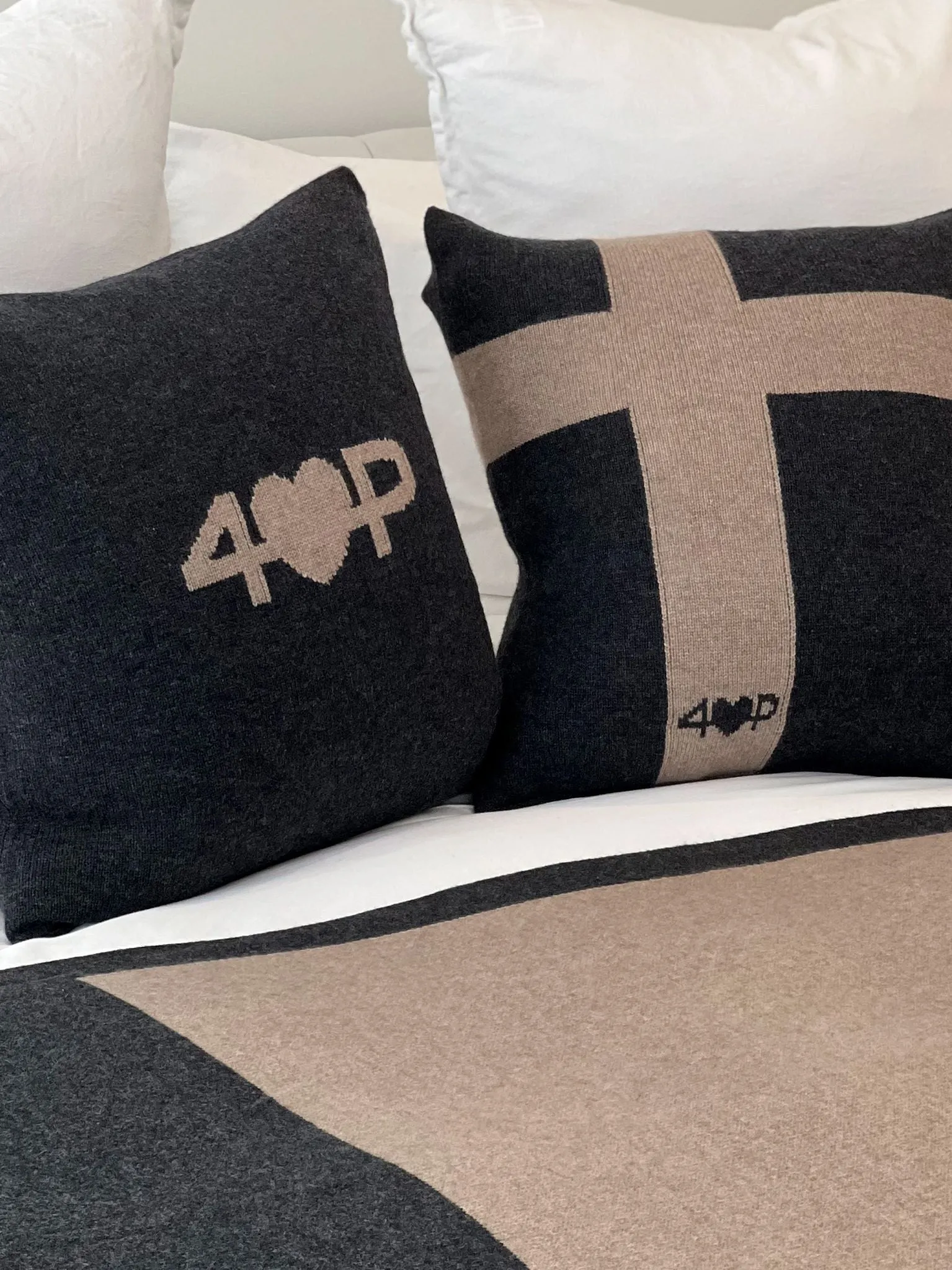 EXUMA PILLOW CHARCOAL