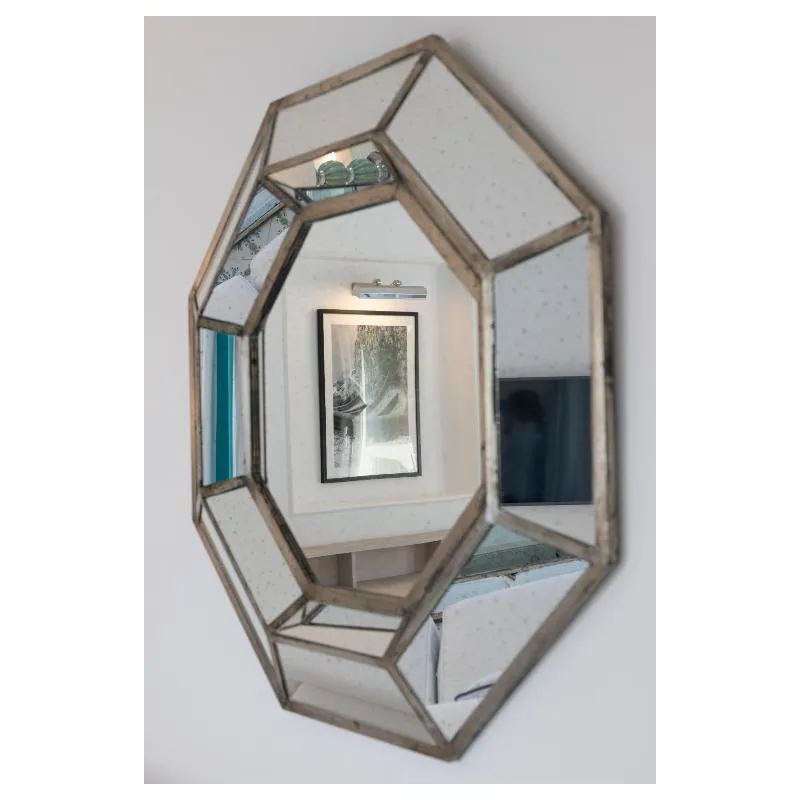 Hexagonal Harmony: Fancy Modern Accent Mirror