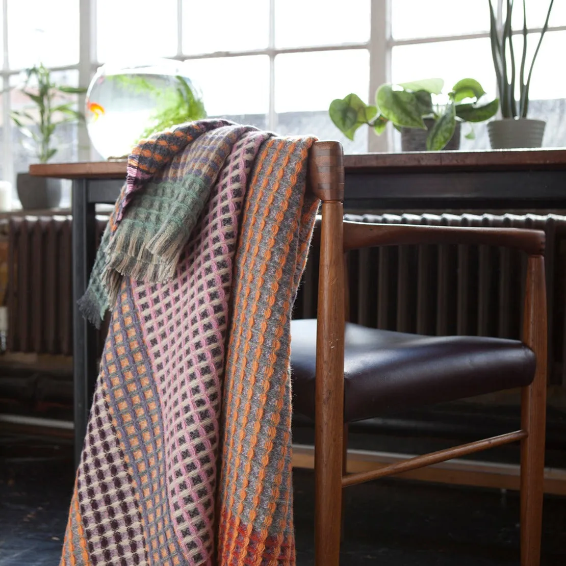 'Kew' Pink Waffle Shetland Wool Throw