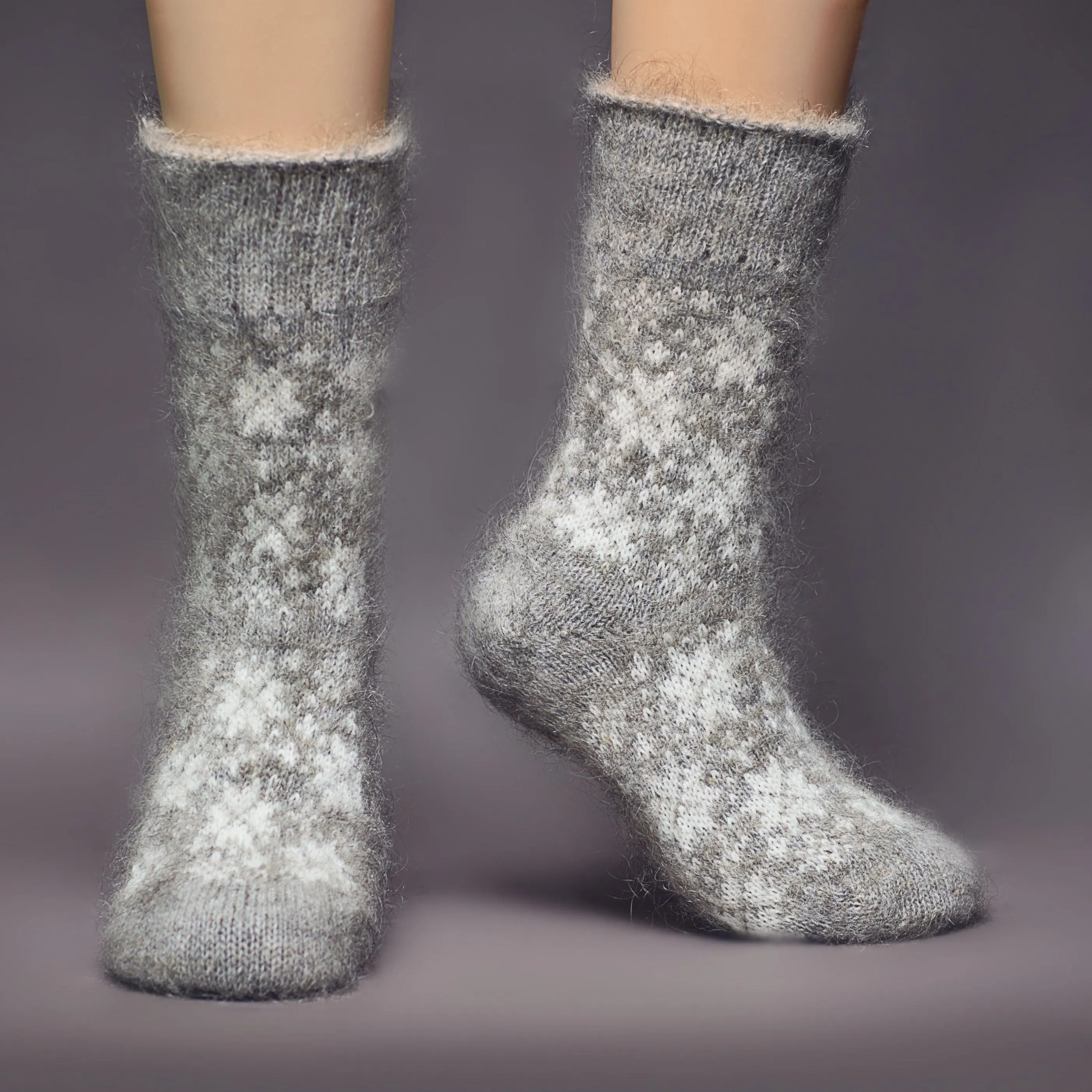 Unisex Snowstorm Non-Binding Goat Wool Crew Socks