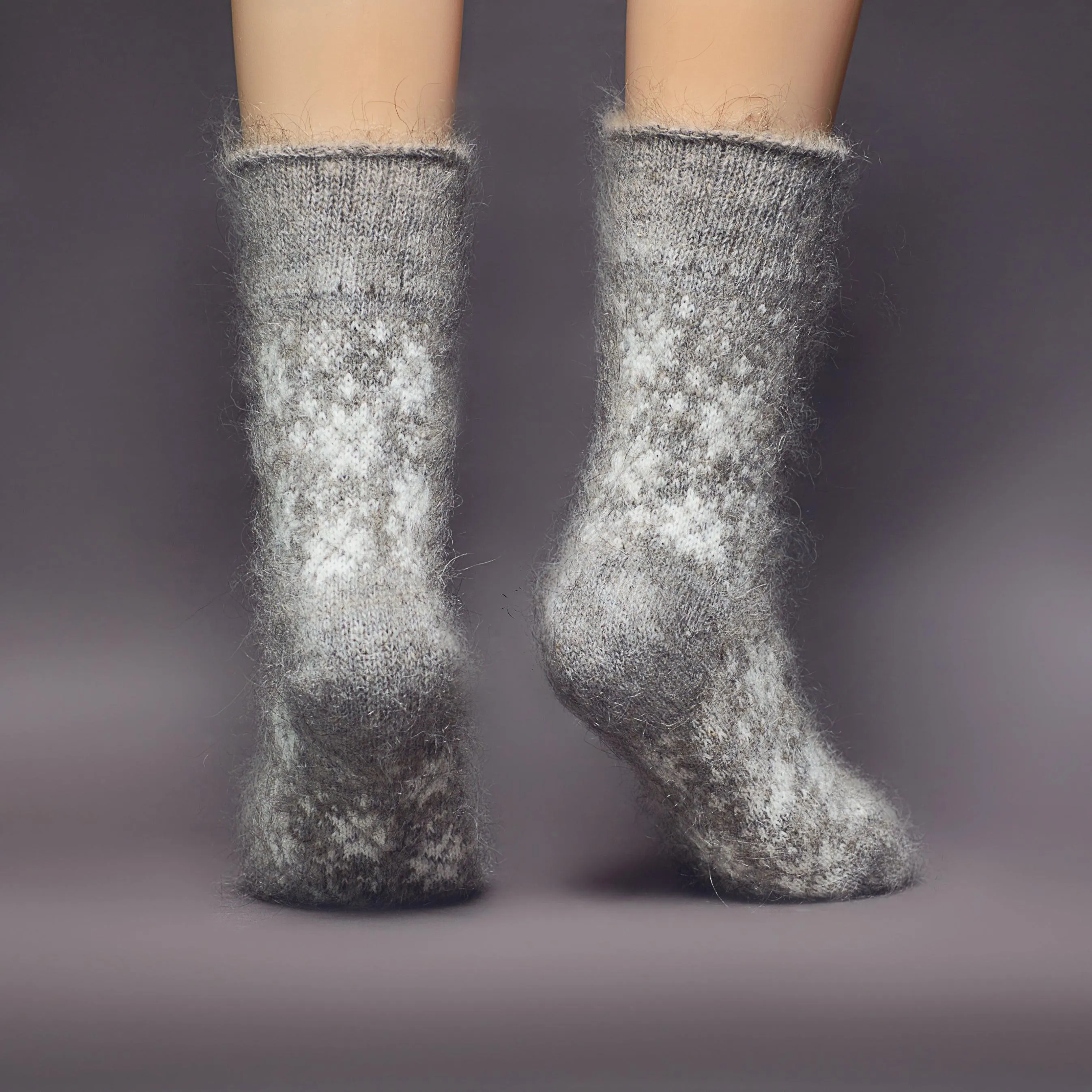 Unisex Snowstorm Non-Binding Goat Wool Crew Socks